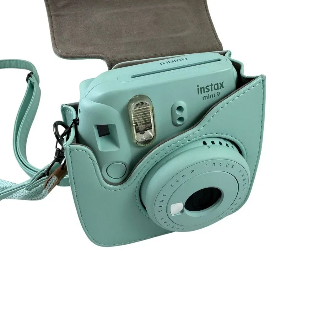 Fujifilm Instax Mini 9 Instant Camera Pastel Blue with Carrying Case